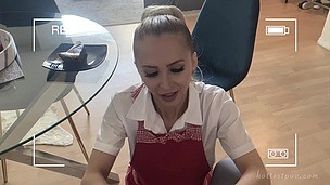 Your Hot Neighbor Made You A Pie... How Will You Ever Repay Her? ;) small screenshot