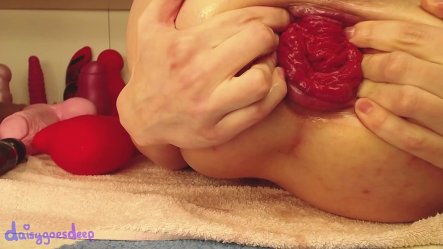 Giant Heart Buttplug - Huge Prolapse small screenshot