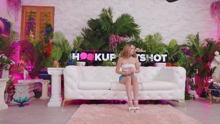 Blonde Cutie Pie Becky Summers Hooks up With an Internet Stranger! small screenshot