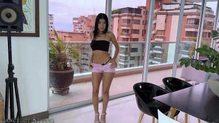 The Teenager Gissell Fontana In a 2 In 1 Fort small screenshot