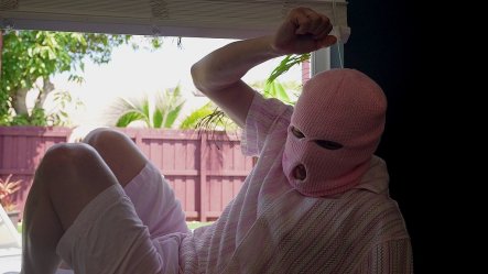 Sinatra Monroe Loves to Bounce Her Perfect Booty small screenshot