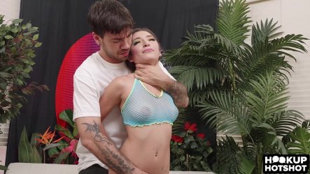 Amber Summer Hooks up Turns Into Rough Session small screenshot